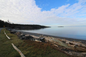  Lopez Island Agate Beach Waterfront Home  Лопез Айленд
